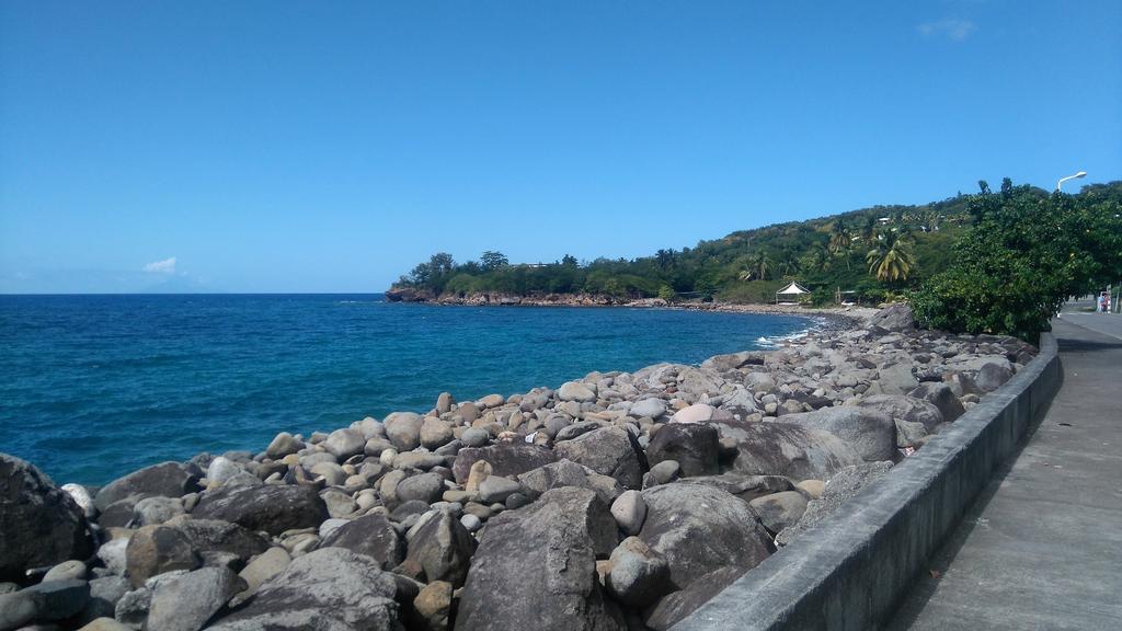 Duplex La Riviere Villa Deshaies Bagian luar foto