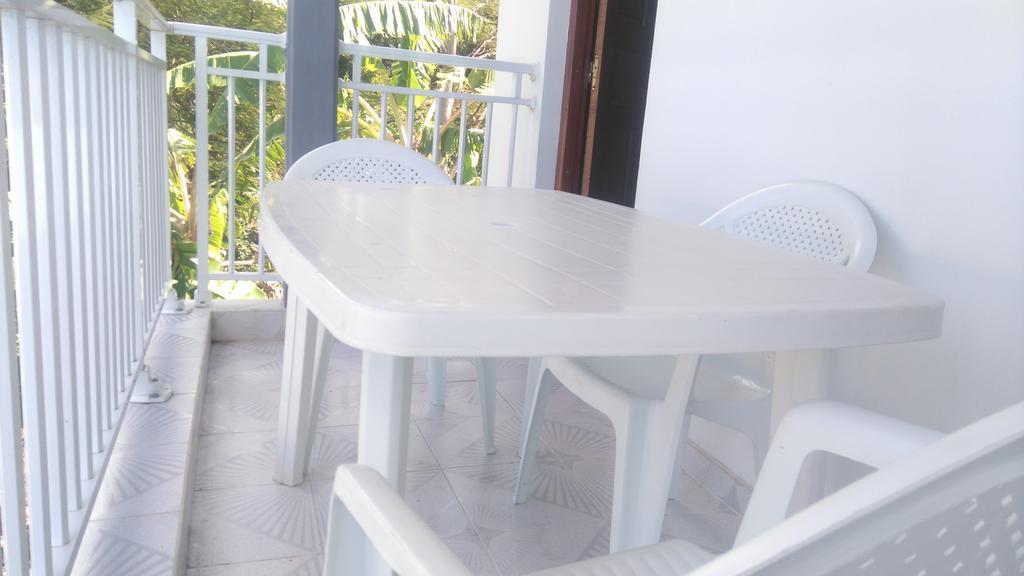 Duplex La Riviere Villa Deshaies Bagian luar foto